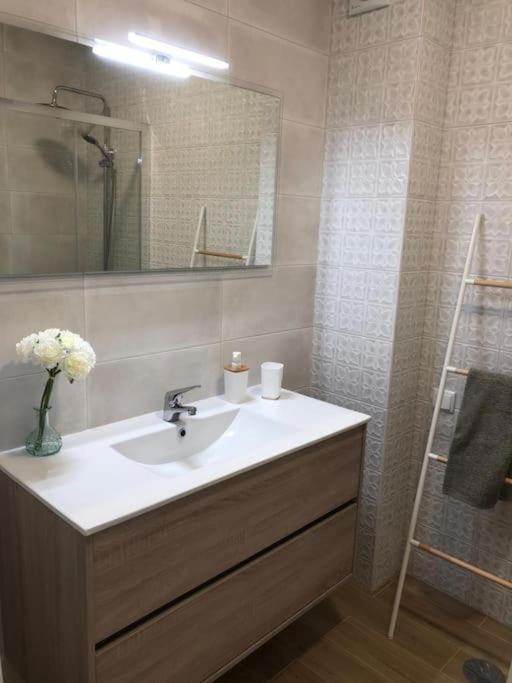 Apartamento T2 Montegordo Entrada มงติกอร์โด ภายนอก รูปภาพ